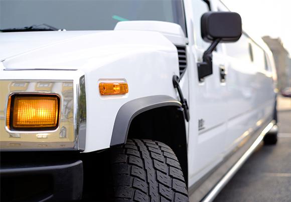 Limo hire company in Surrey. Stretch limo hummer white.
